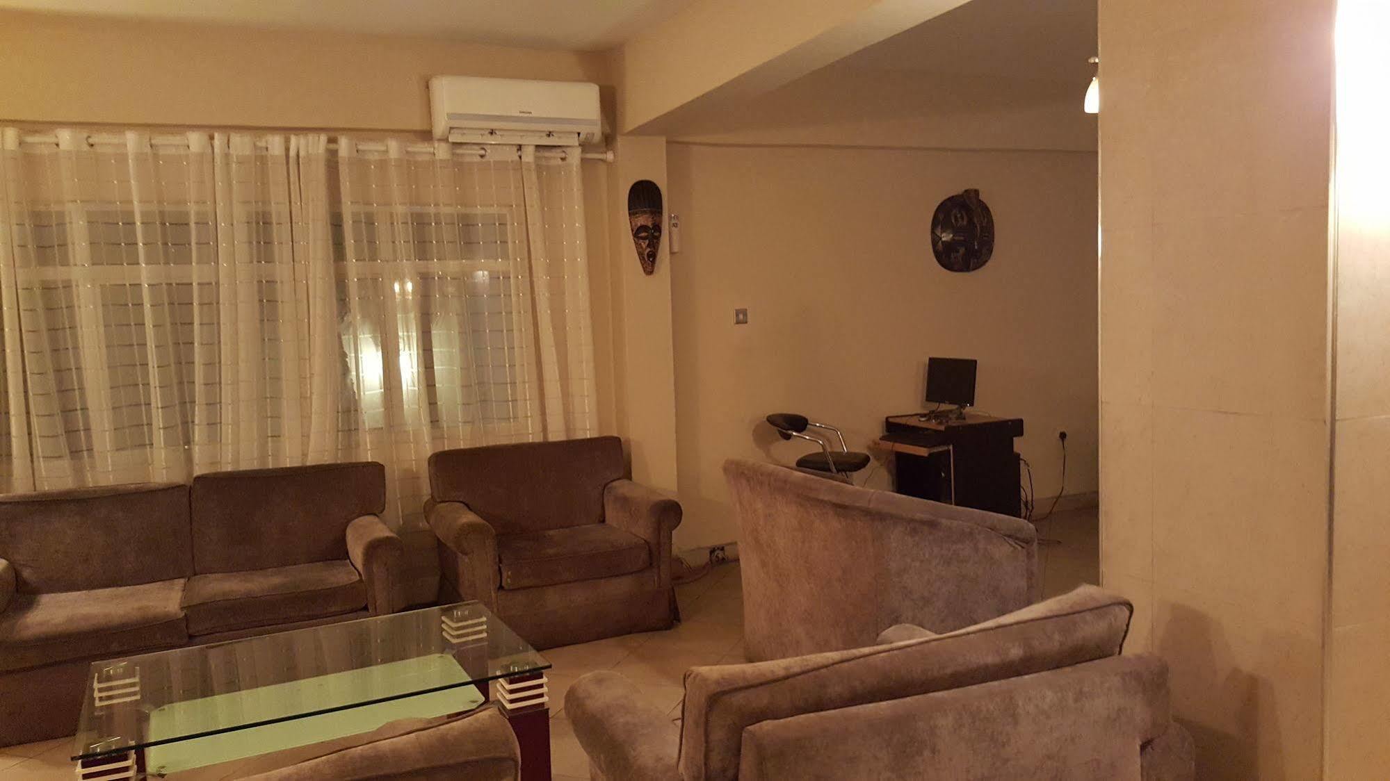 Golden Gate Hotel Кумасі Екстер'єр фото