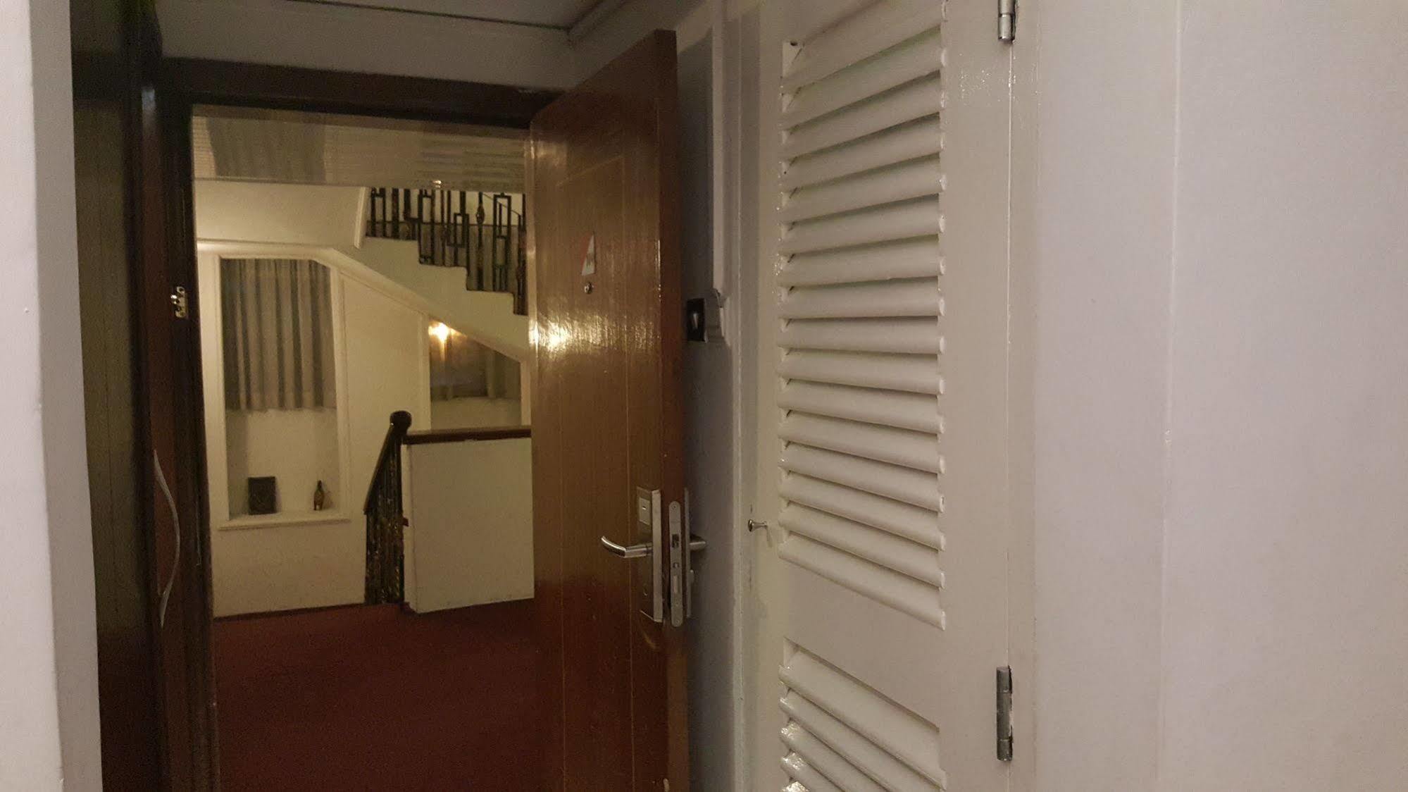 Golden Gate Hotel Кумасі Екстер'єр фото